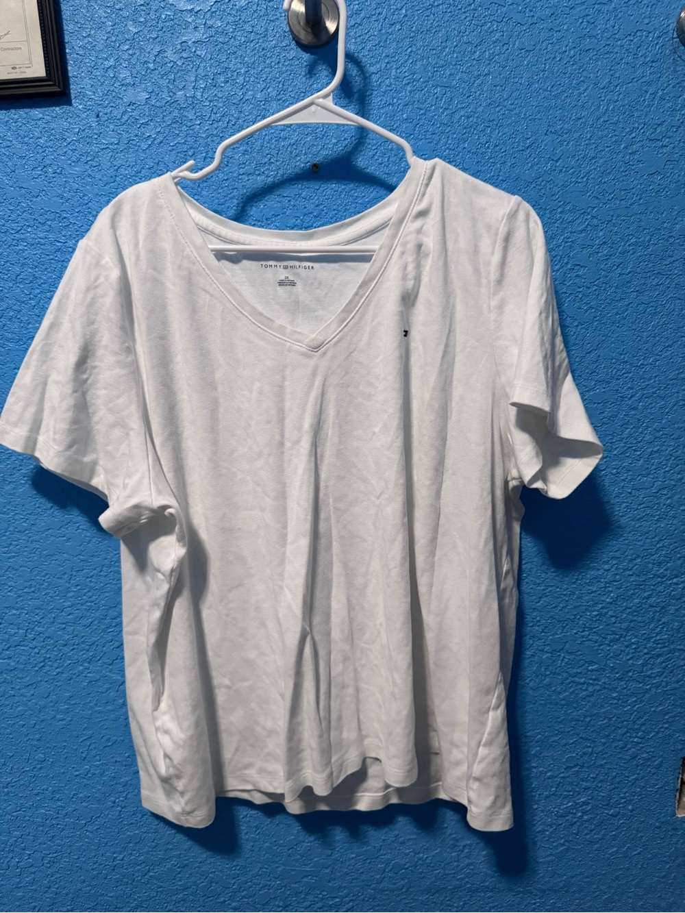 Tommy Hilfiger Women’s Plus Size White V-Neck T-Shirt